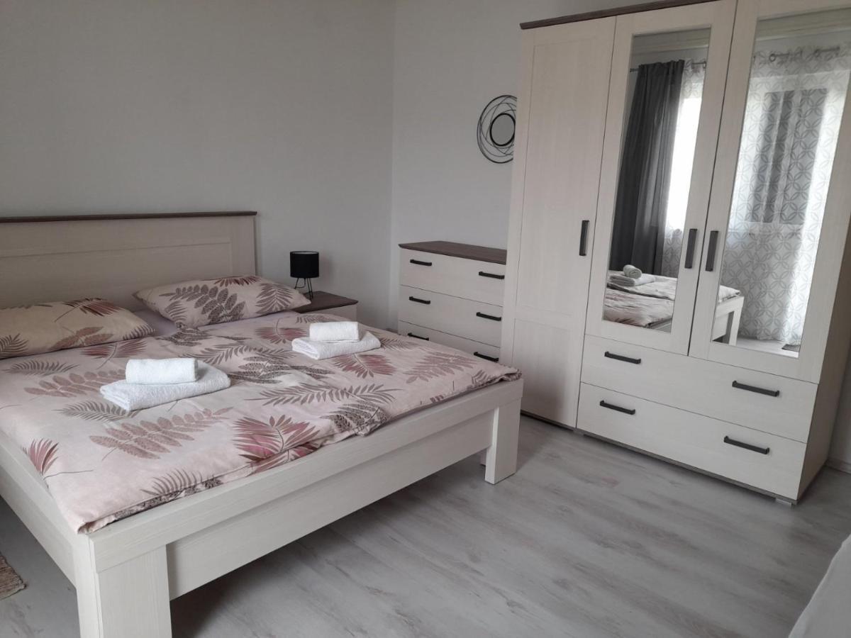 Apartment Tariba Supetarska Draga Esterno foto