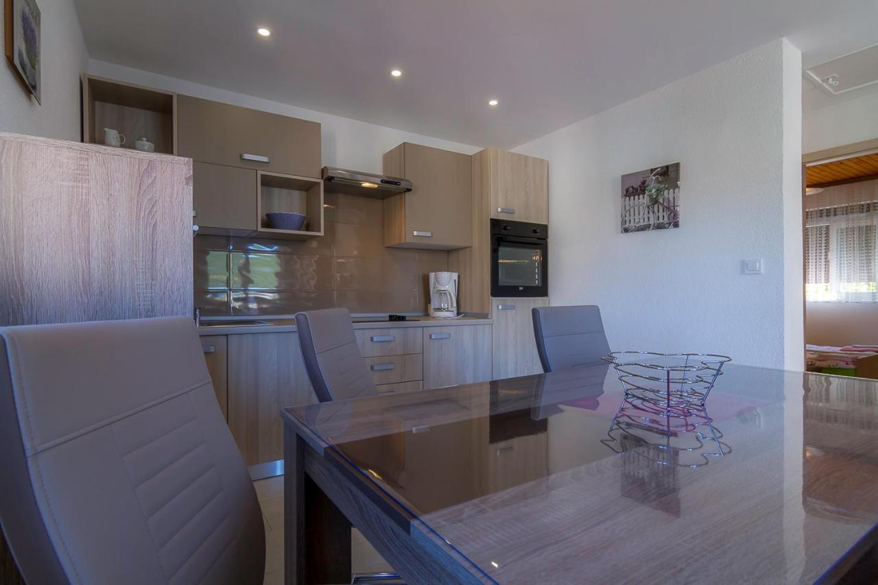 Apartment Tariba Supetarska Draga Esterno foto