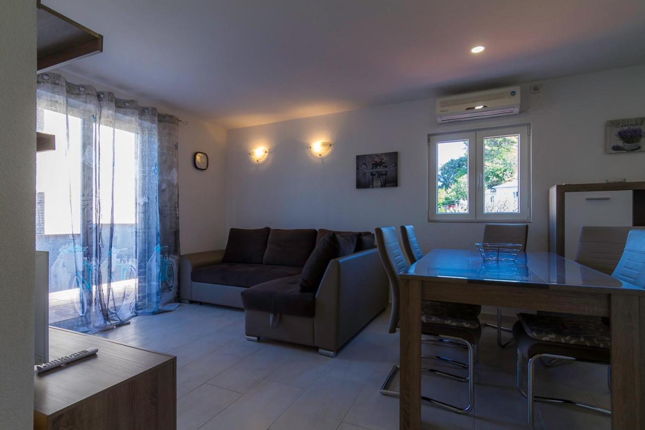 Apartment Tariba Supetarska Draga Esterno foto