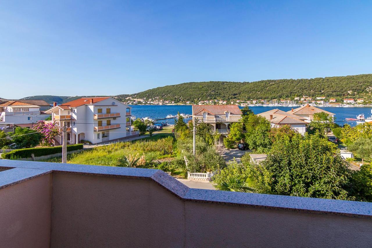 Apartment Tariba Supetarska Draga Esterno foto