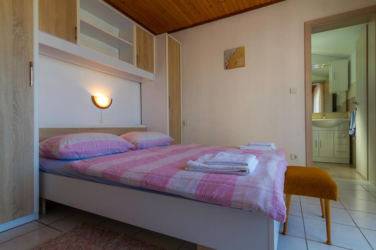 Apartment Tariba Supetarska Draga Esterno foto