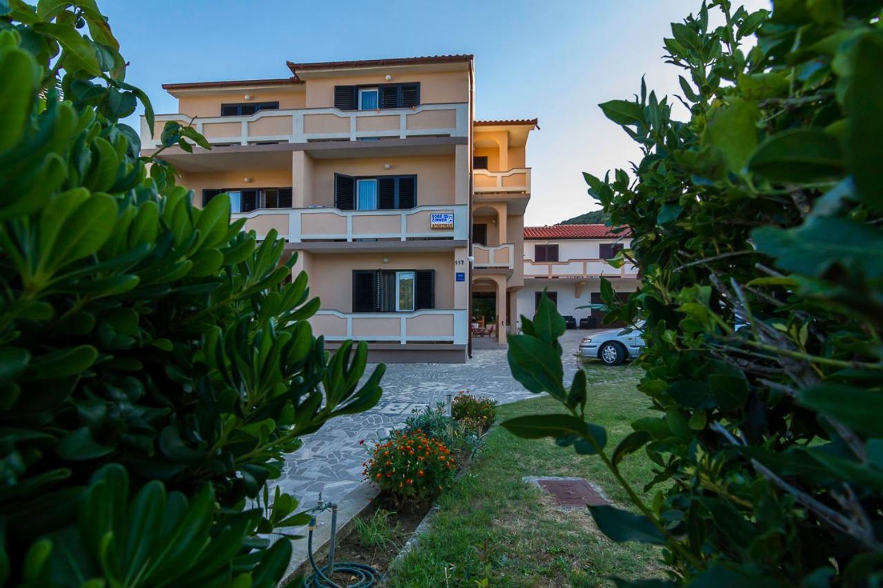 Apartment Tariba Supetarska Draga Esterno foto