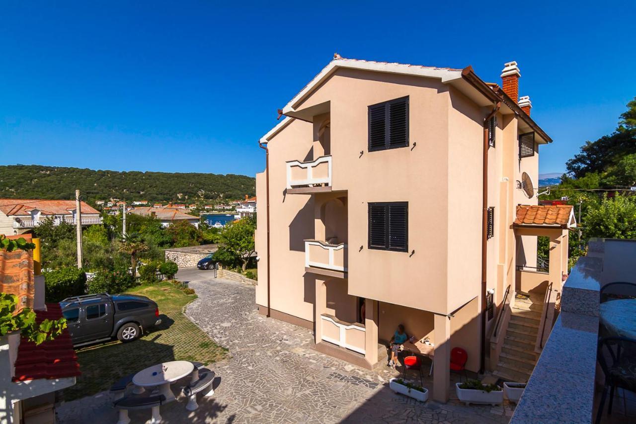 Apartment Tariba Supetarska Draga Esterno foto